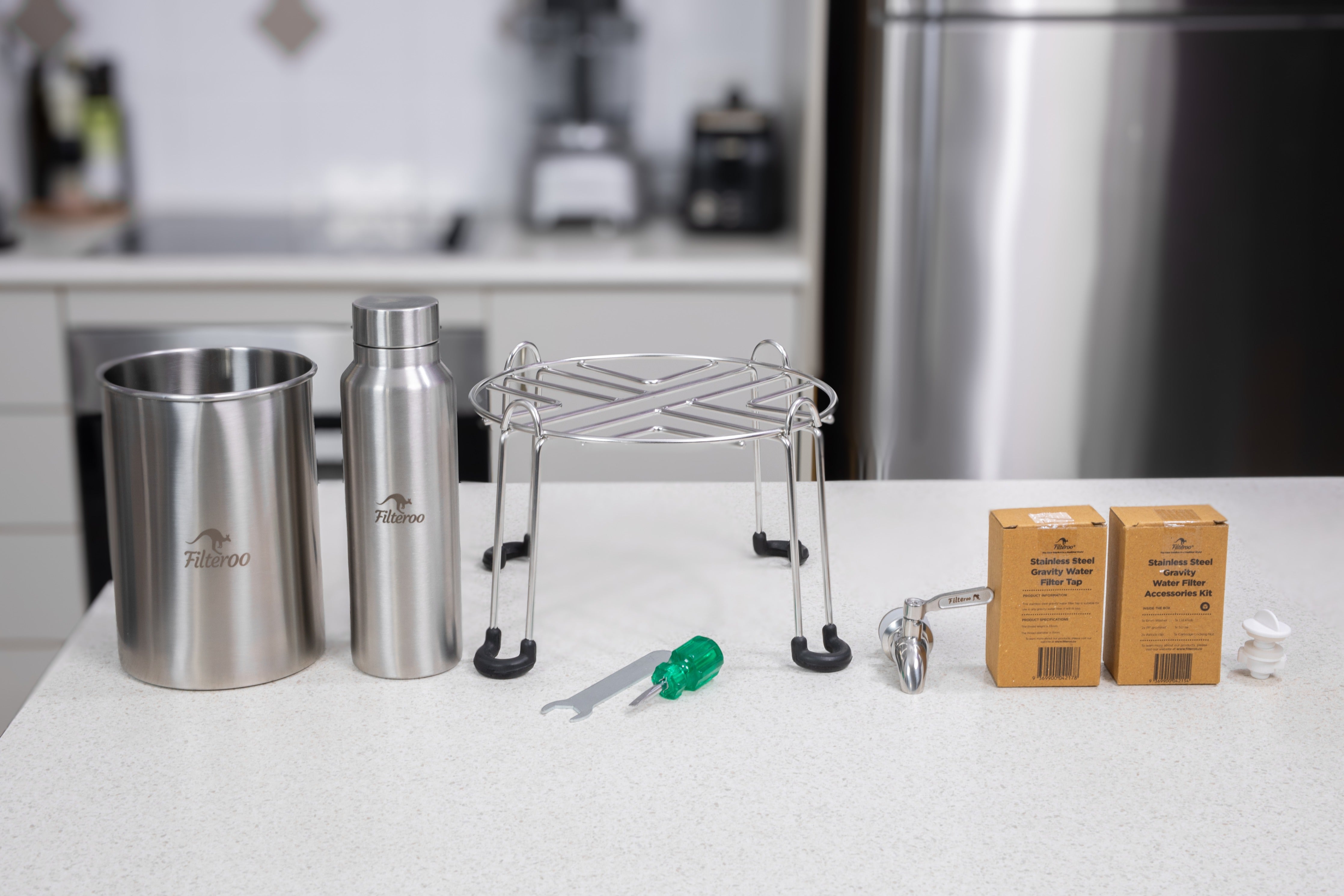 Cartridge and accessories that comes with Filteroo® Superoo